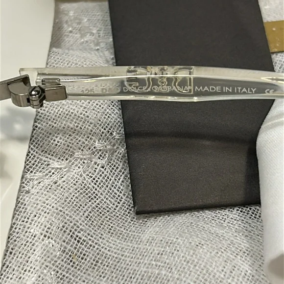 Dolce & Gabbana clear frame light sunglasses with case - Picture 4 of 10